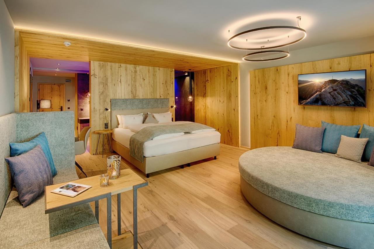 Lunaris Wellnessresort Cadipietra Esterno foto